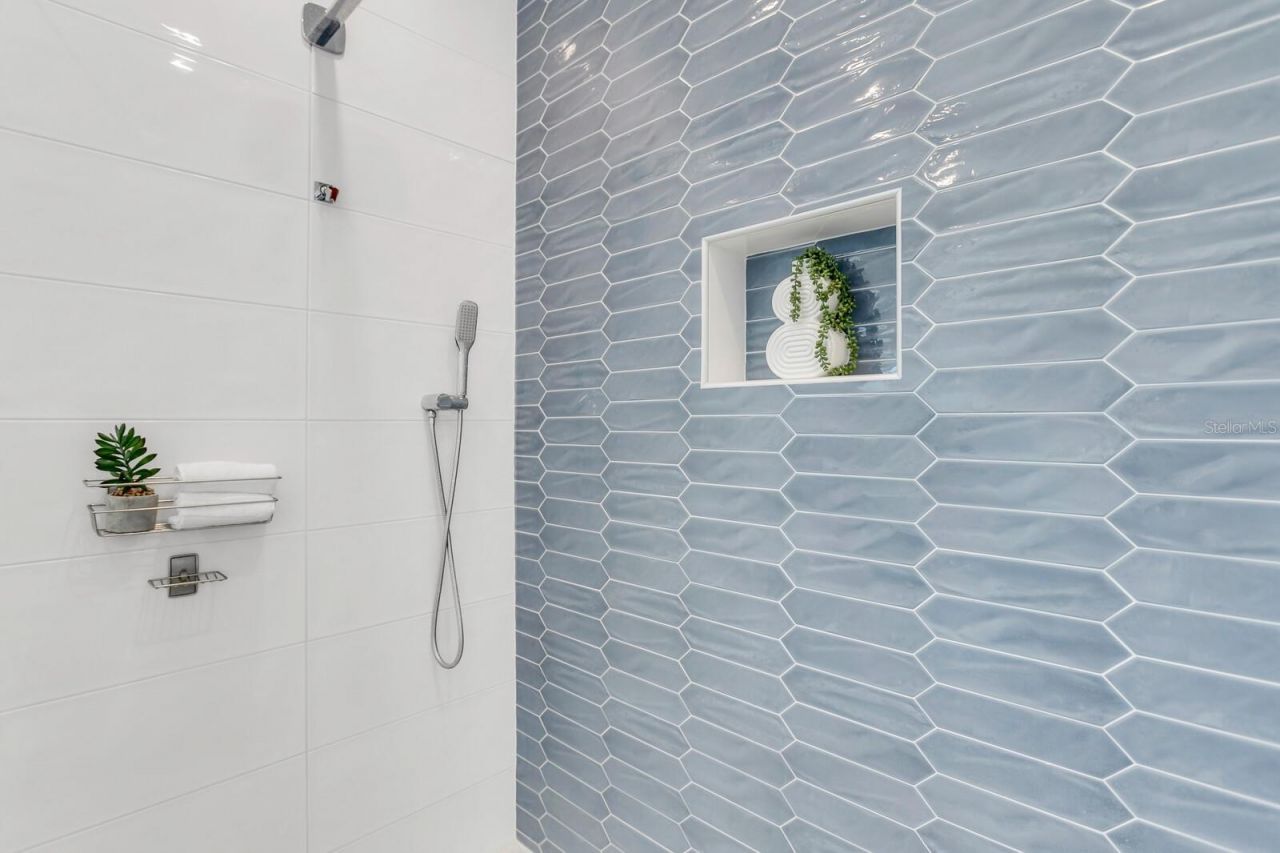 905 Bay Point Drive, Madeira Beach, FL 33708 Photo