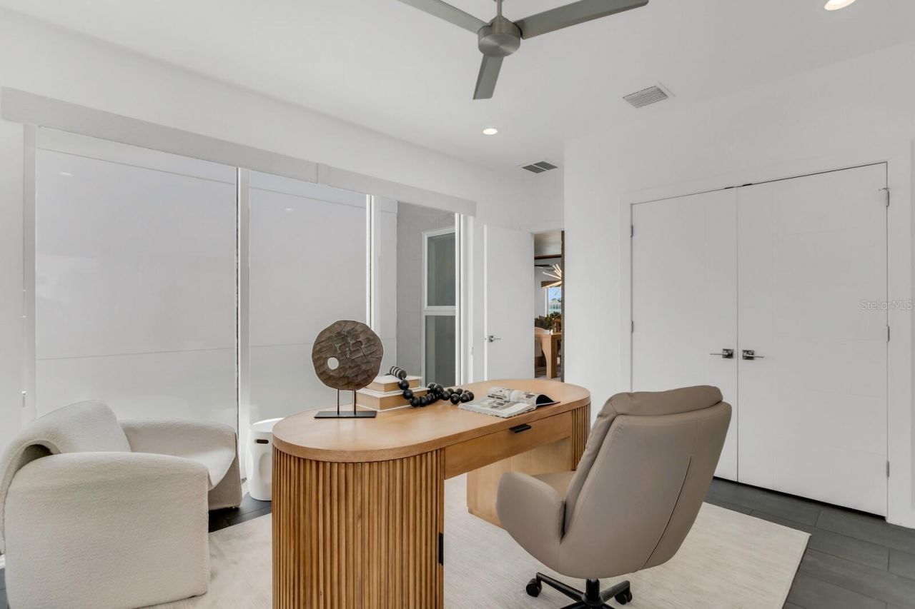 905 Bay Point Drive, Madeira Beach, FL 33708 Photo