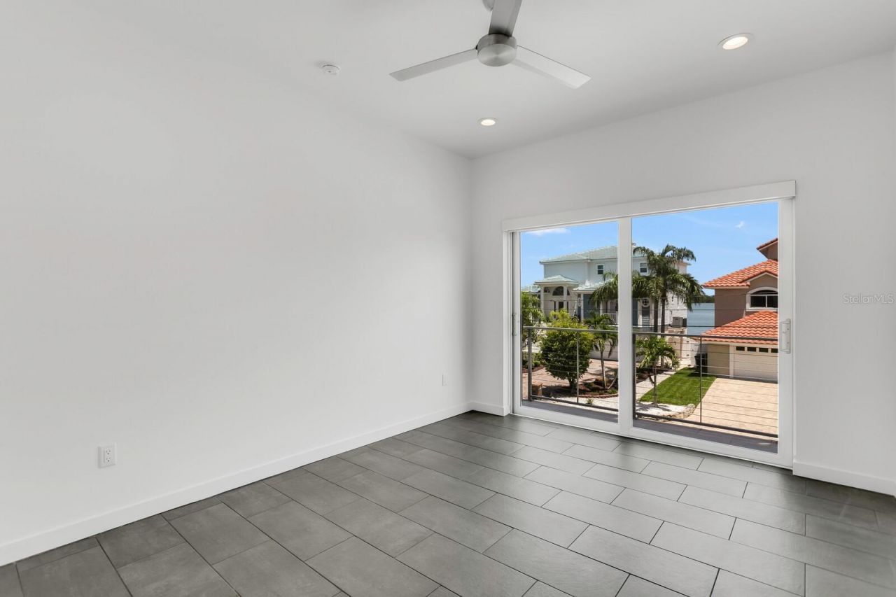 905 Bay Point Drive, Madeira Beach, FL 33708 Photo