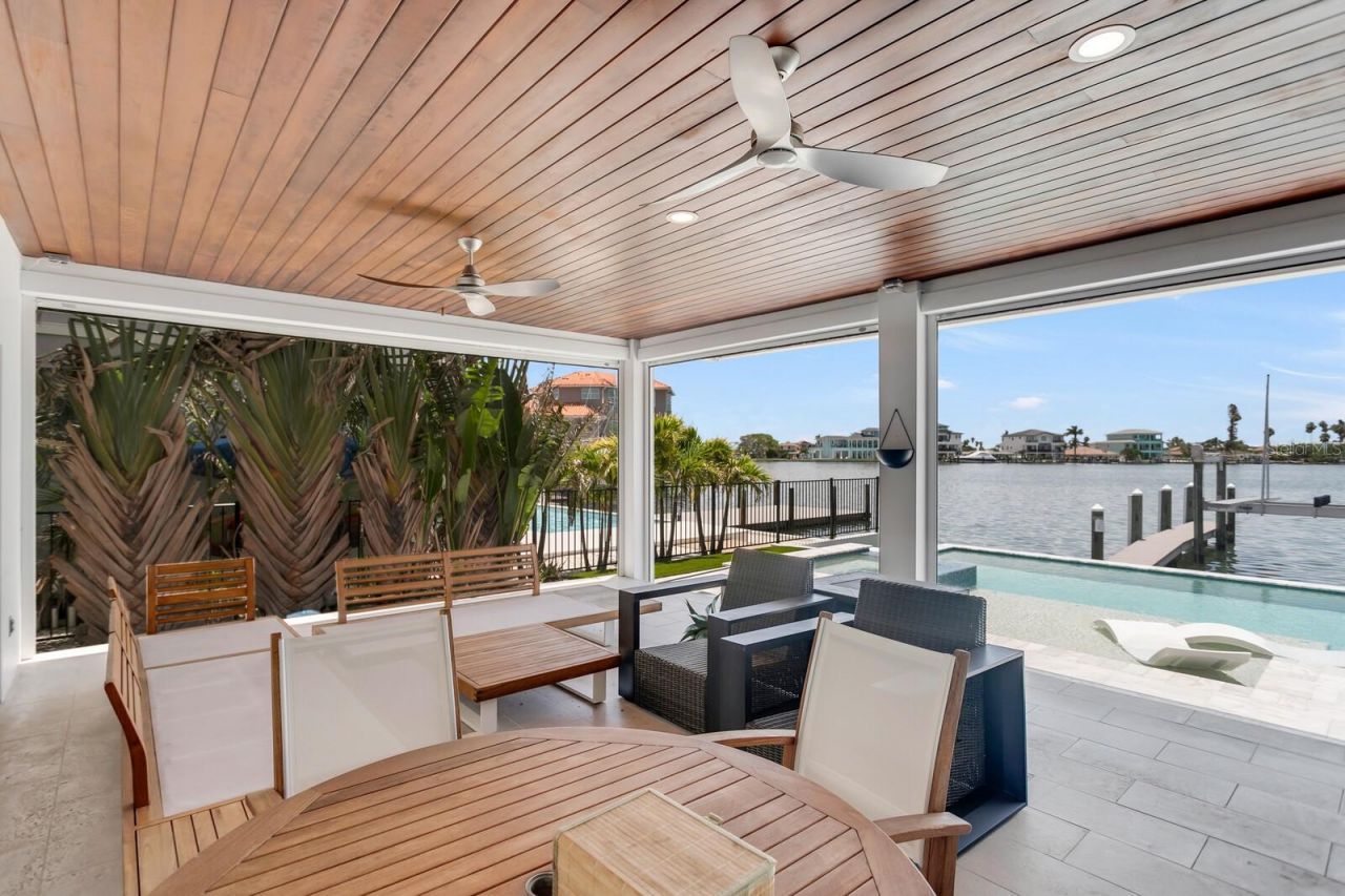 905 Bay Point Drive, Madeira Beach, FL 33708 Photo