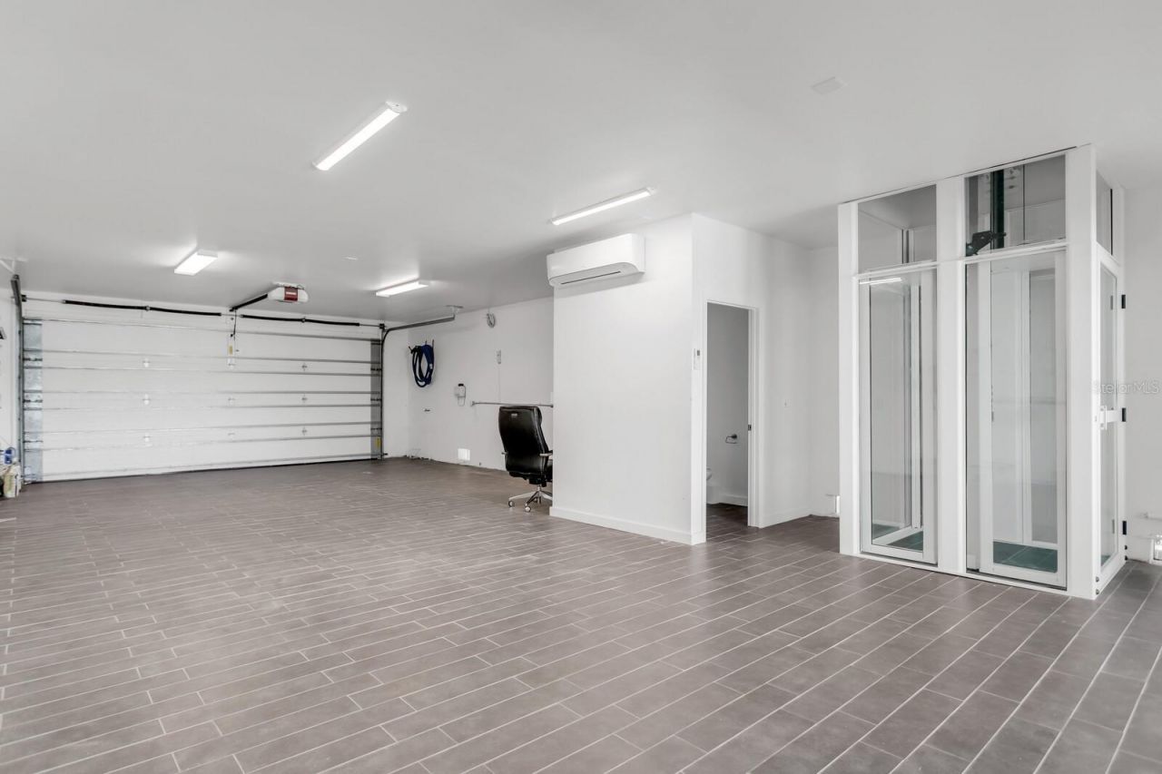 905 Bay Point Drive, Madeira Beach, FL 33708 Photo