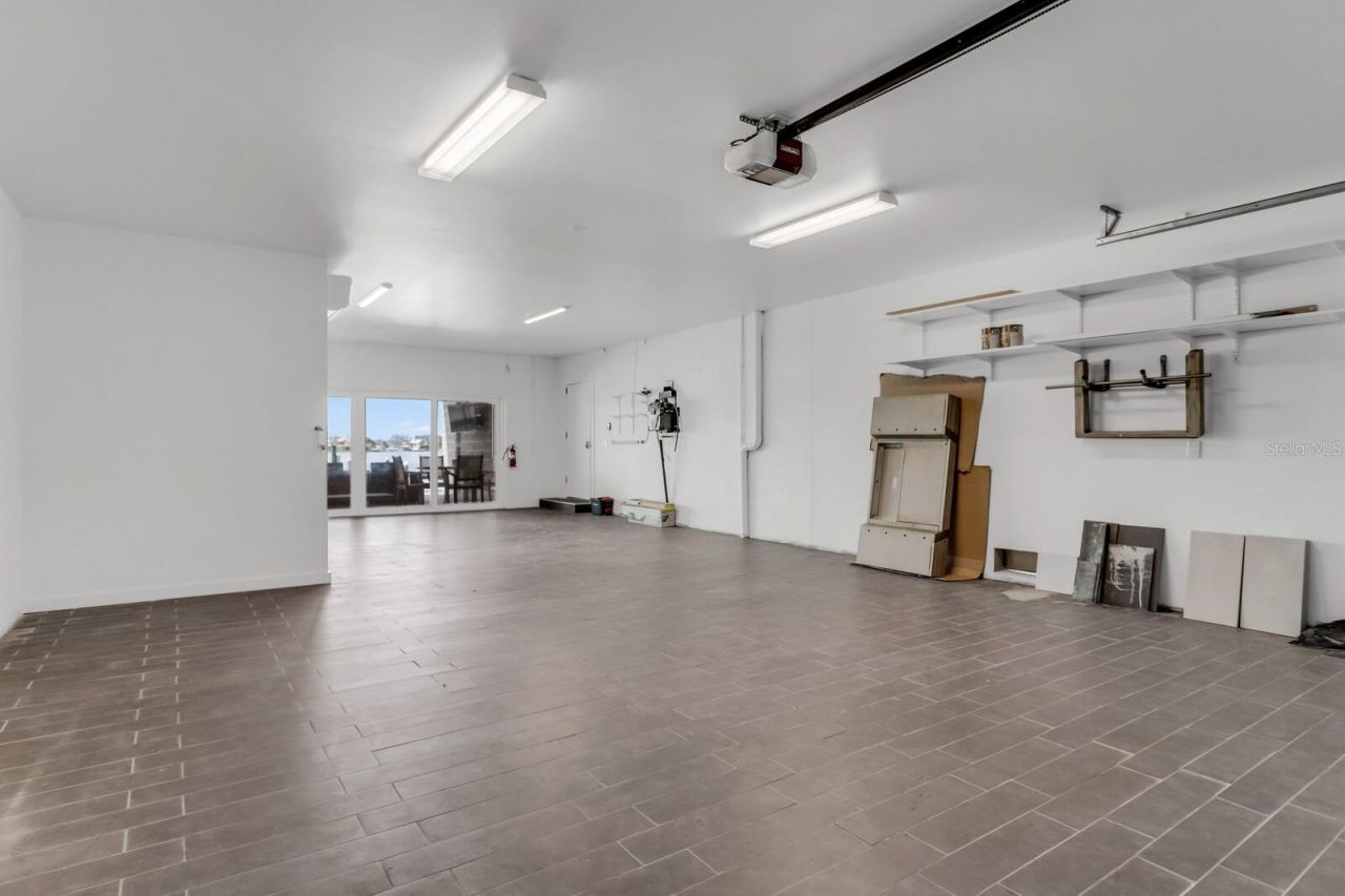 905 Bay Point Drive, Madeira Beach, FL 33708 Photo