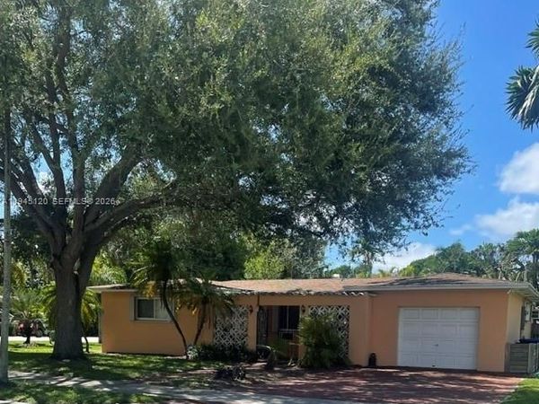 5700 SW 45th Ter, Miami, FL 33155