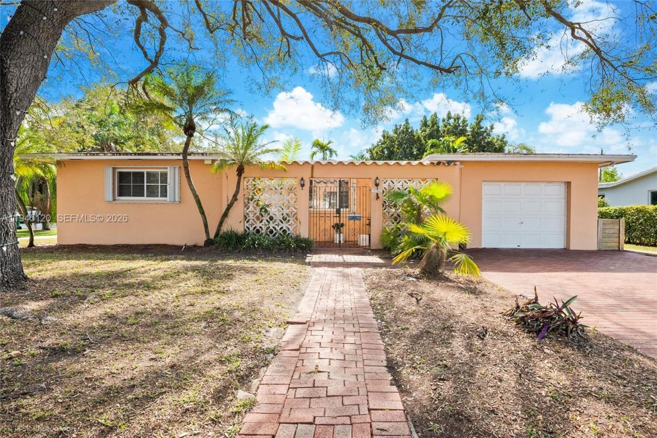 5700 SW 45th Ter, Miami, FL 33155 Photo