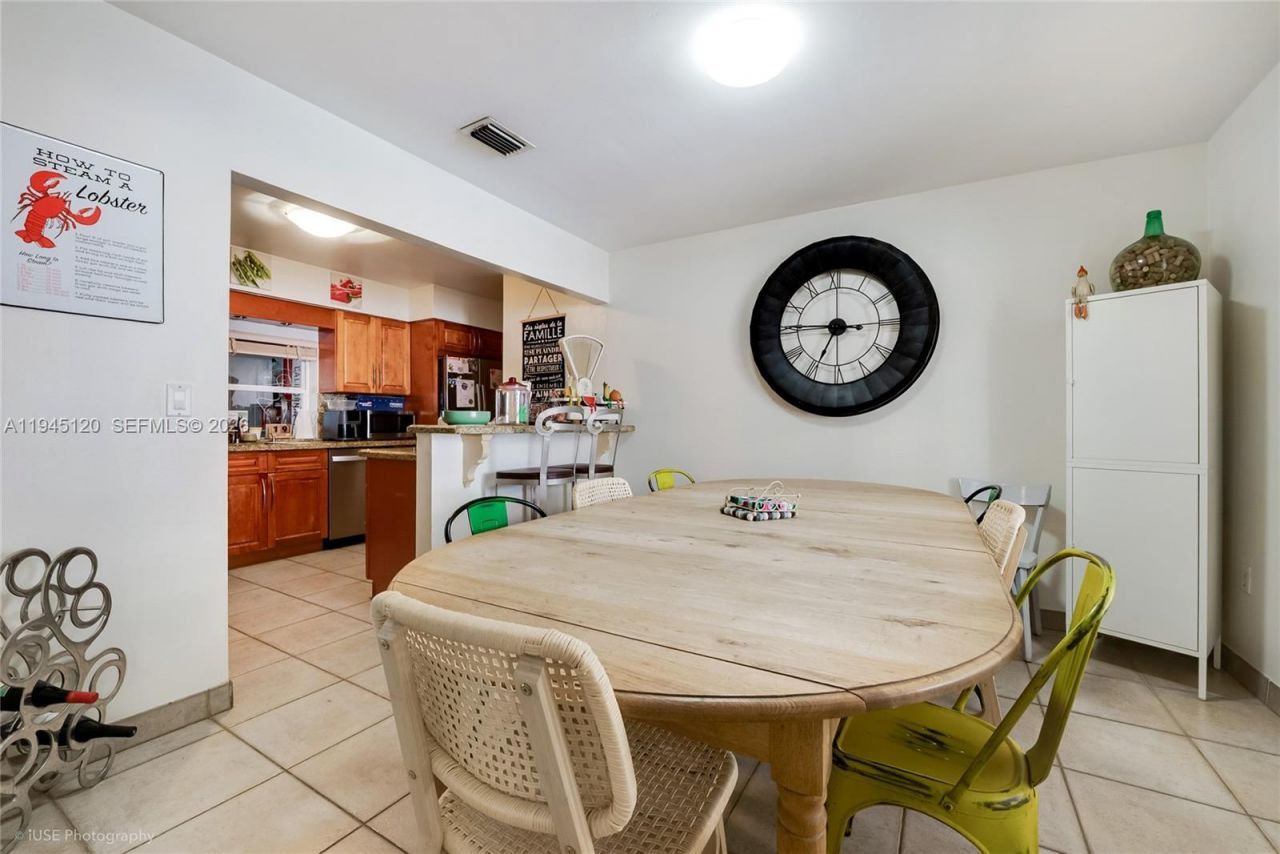 5700 SW 45th Ter, Miami, FL 33155 Photo