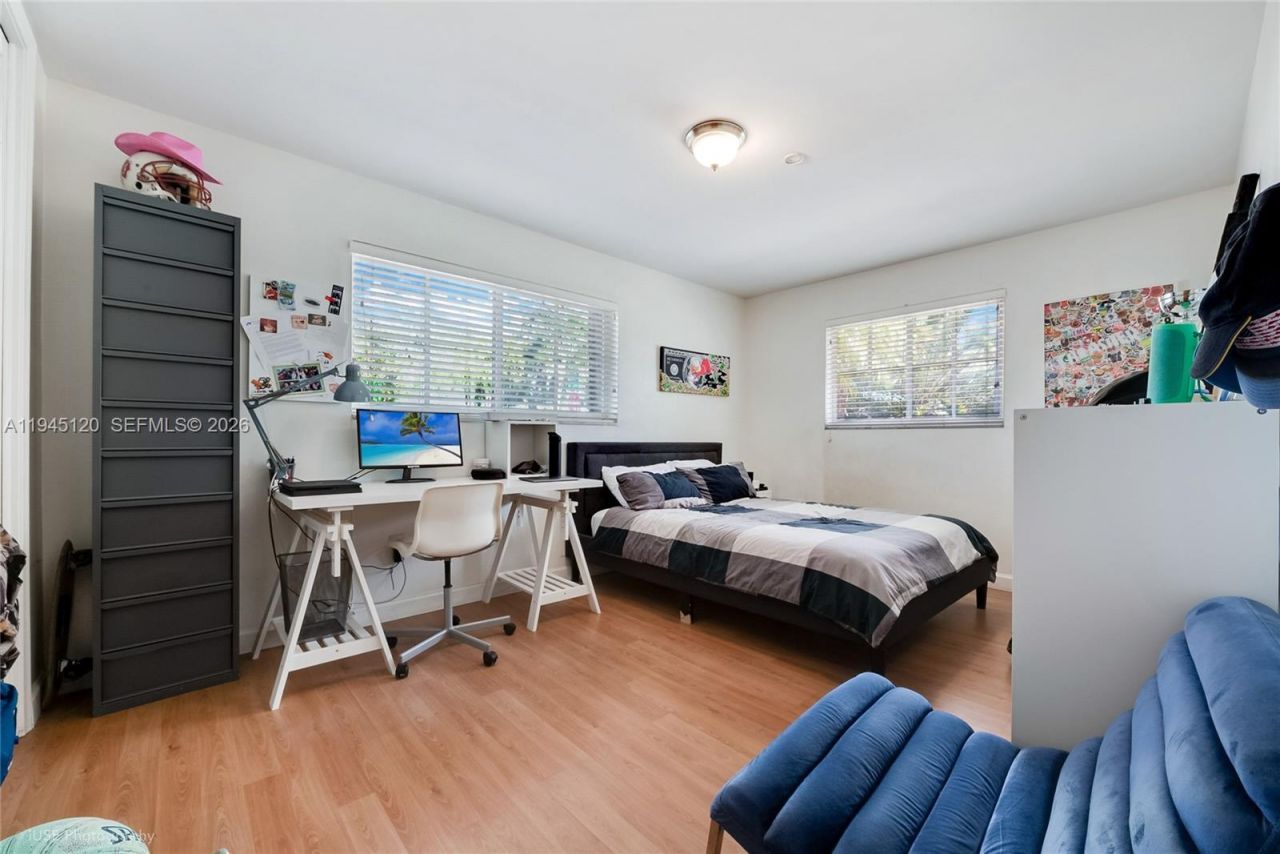 5700 SW 45th Ter, Miami, FL 33155 Photo