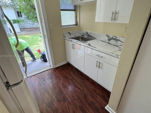 844 NW 18th Ave, Fort Lauderdale, FL 33311