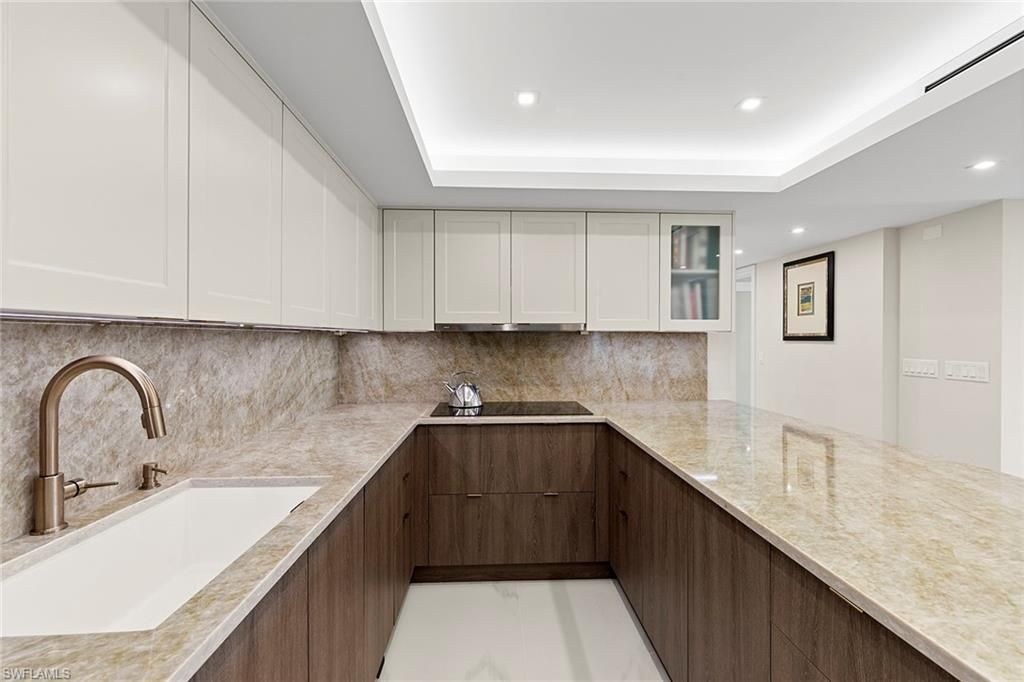 3951 Gulf Shore Blvd N, Unit 205, Naples, FL 34103 Photo