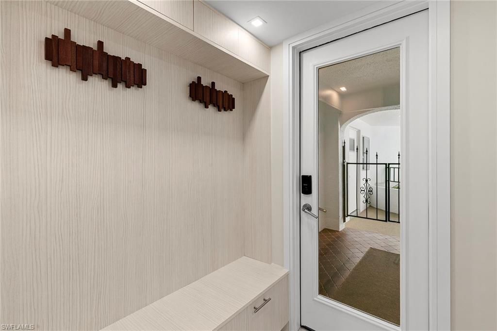 3951 Gulf Shore Blvd N, Unit 205, Naples, FL 34103 Photo