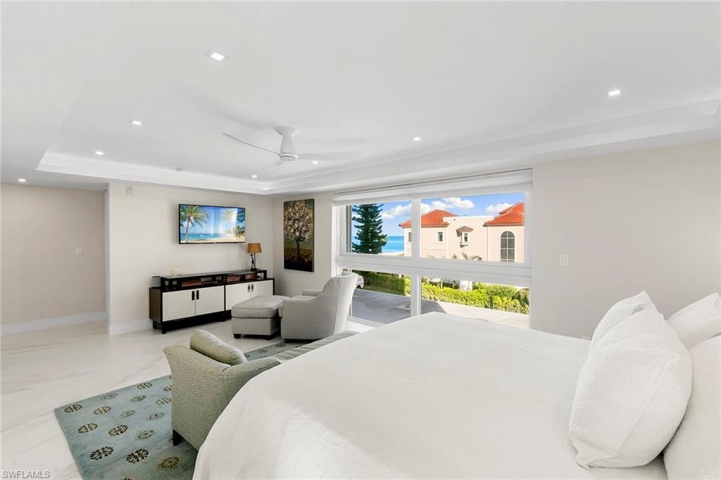 3951 Gulf Shore Blvd N, Unit 205, Naples, FL 34103 Photo