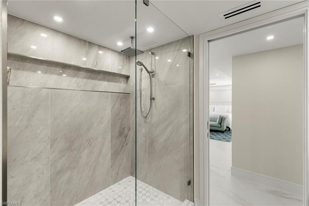 3951 Gulf Shore Blvd N, Unit 205, Naples, FL 34103 Photo