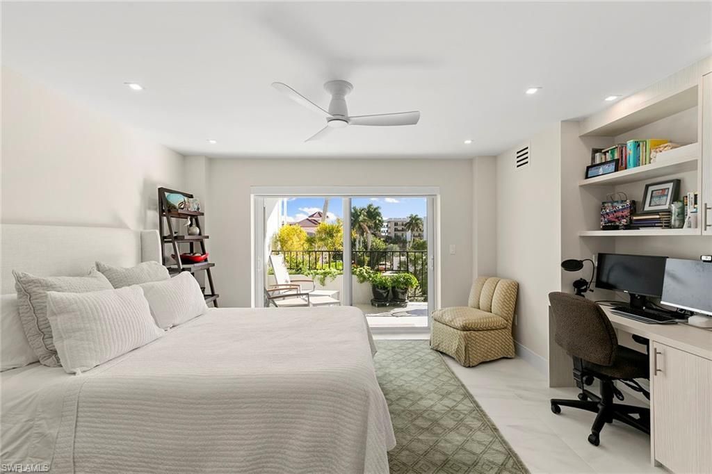 3951 Gulf Shore Blvd N, Unit 205, Naples, FL 34103 Photo