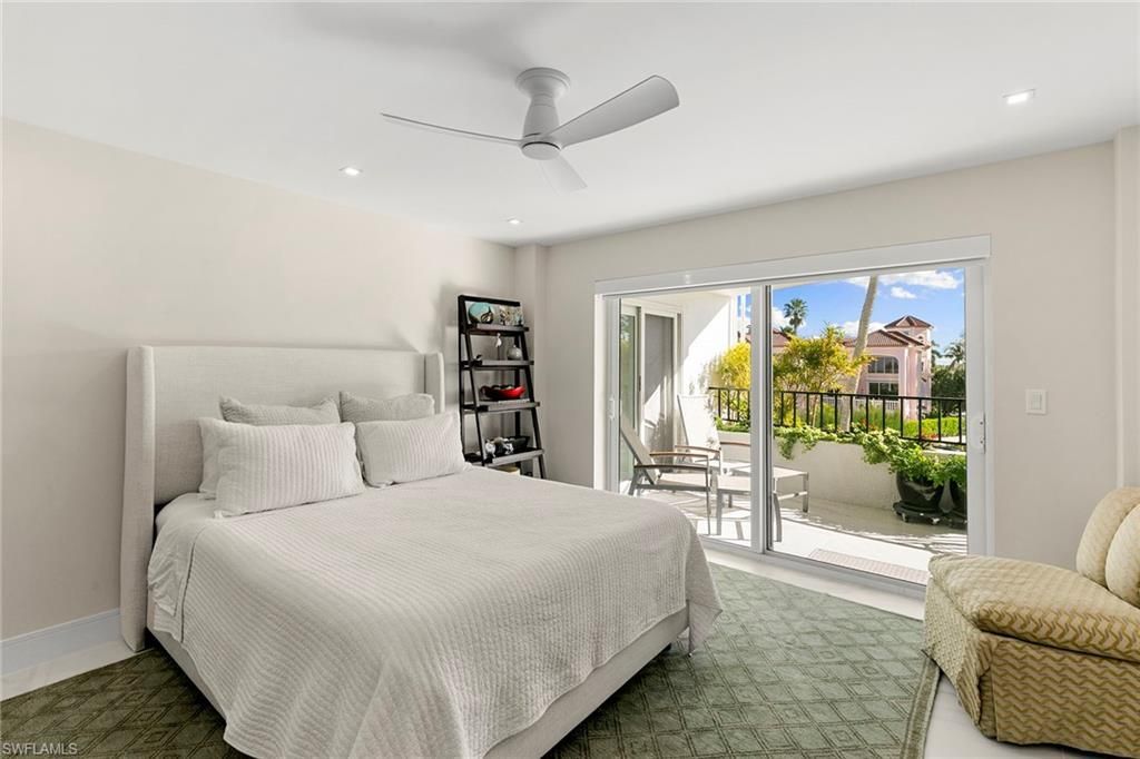 3951 Gulf Shore Blvd N, Unit 205, Naples, FL 34103 Photo