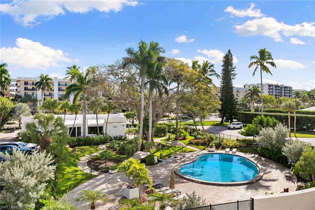 3951 Gulf Shore Blvd N, Unit 205, Naples, FL 34103 Photo