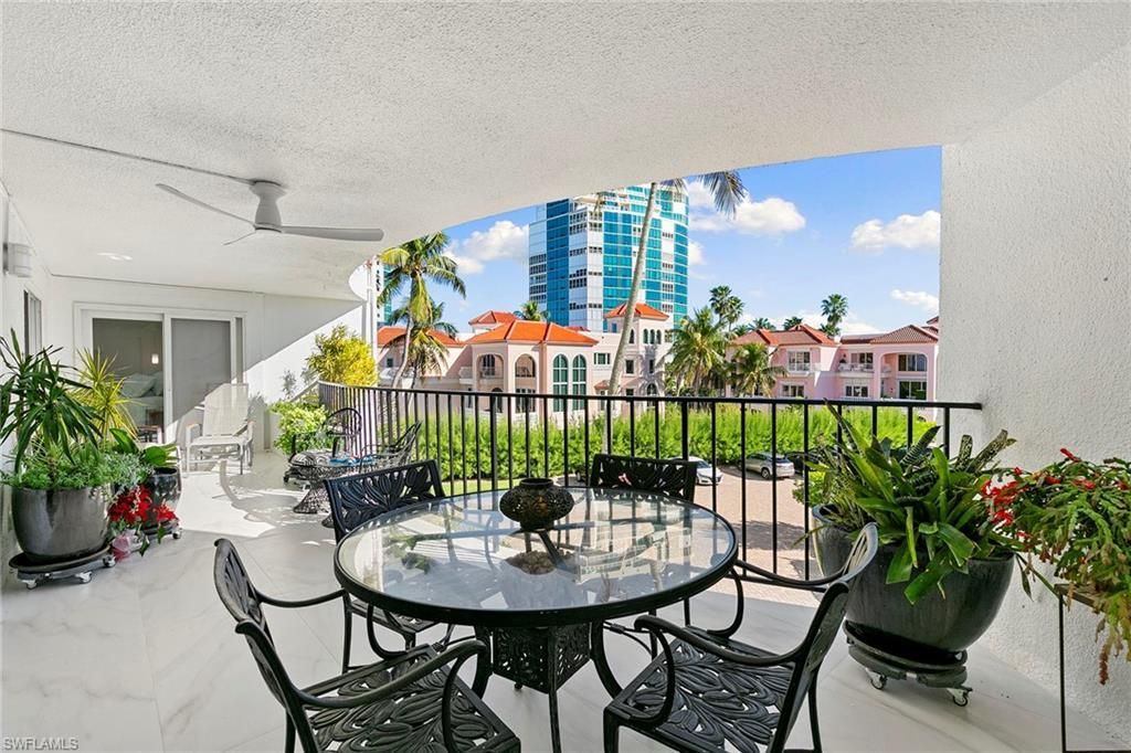 3951 Gulf Shore Blvd N, Unit 205, Naples, FL 34103 Photo