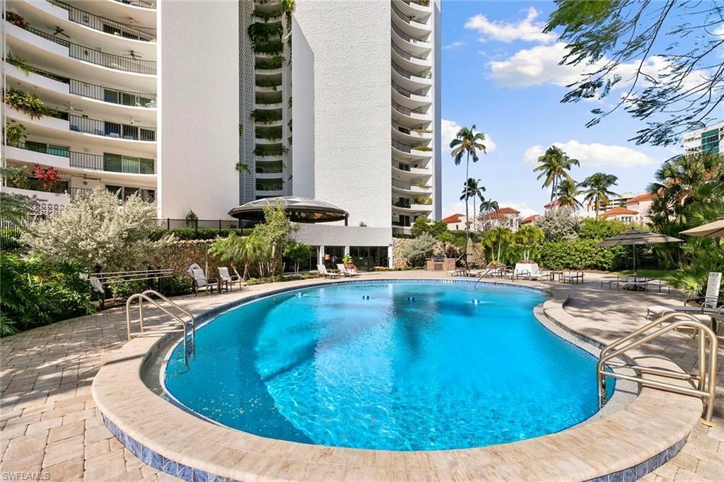 3951 Gulf Shore Blvd N, Unit 205, Naples, FL 34103 Photo