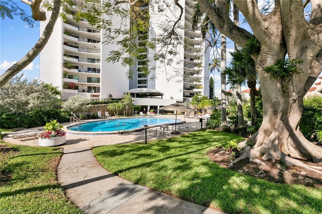 3951 Gulf Shore Blvd N, Unit 205, Naples, FL 34103 Photo