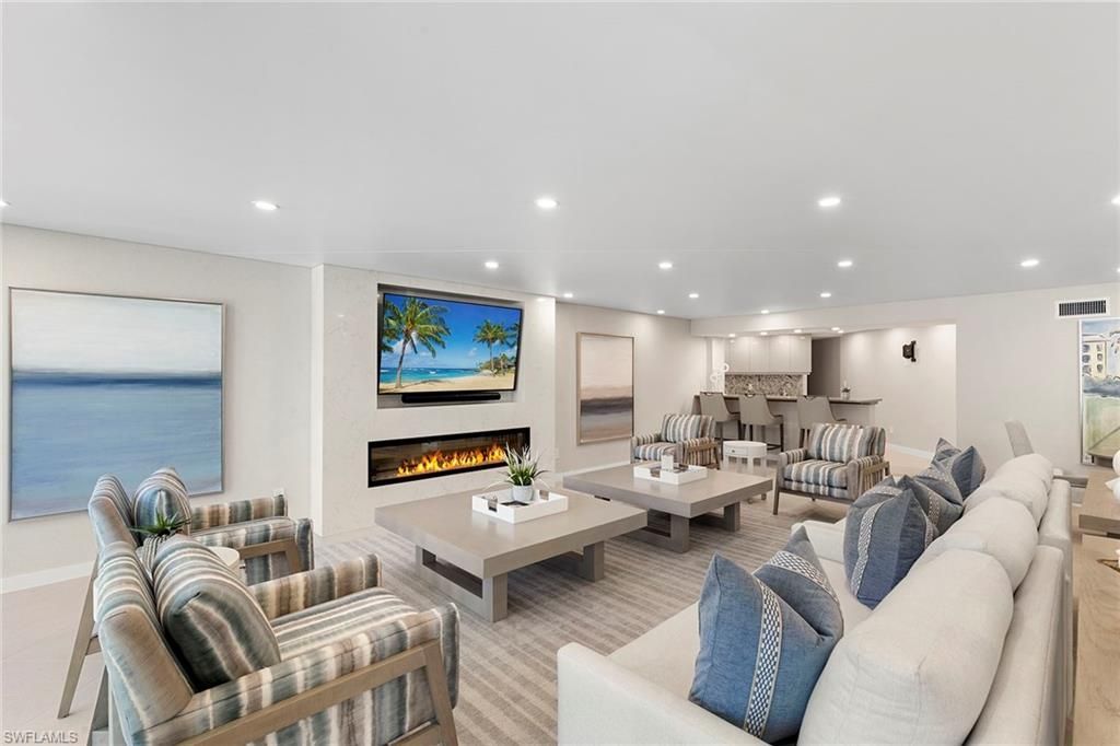 3951 Gulf Shore Blvd N, Unit 205, Naples, FL 34103 Photo