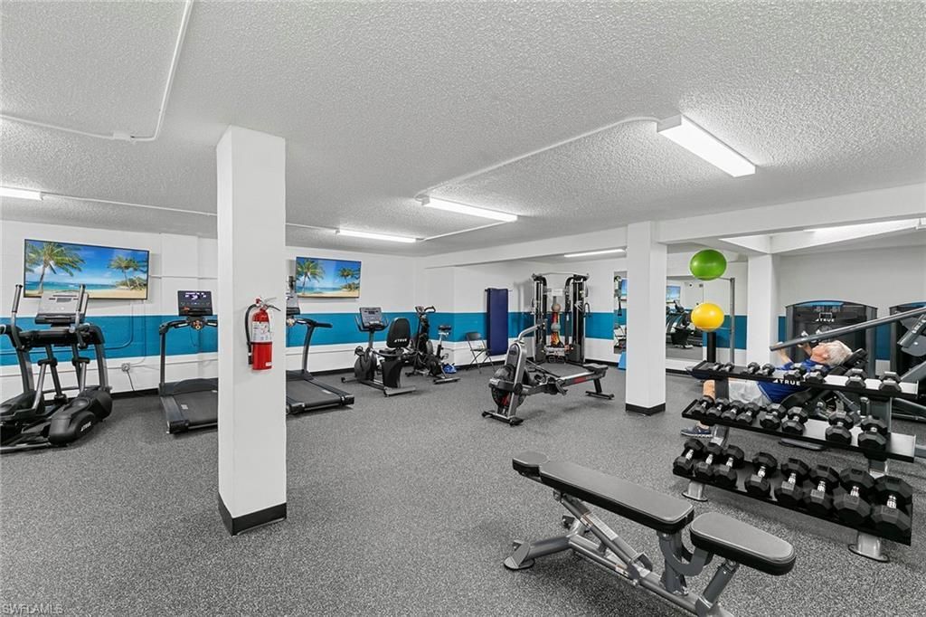 3951 Gulf Shore Blvd N, Unit 205, Naples, FL 34103 Photo