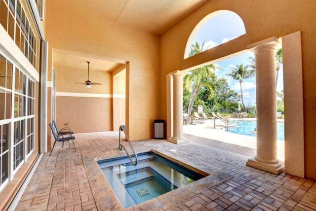 1000 Scotia Drive, Unit 605, Hypoluxo, FL 33462 Photo