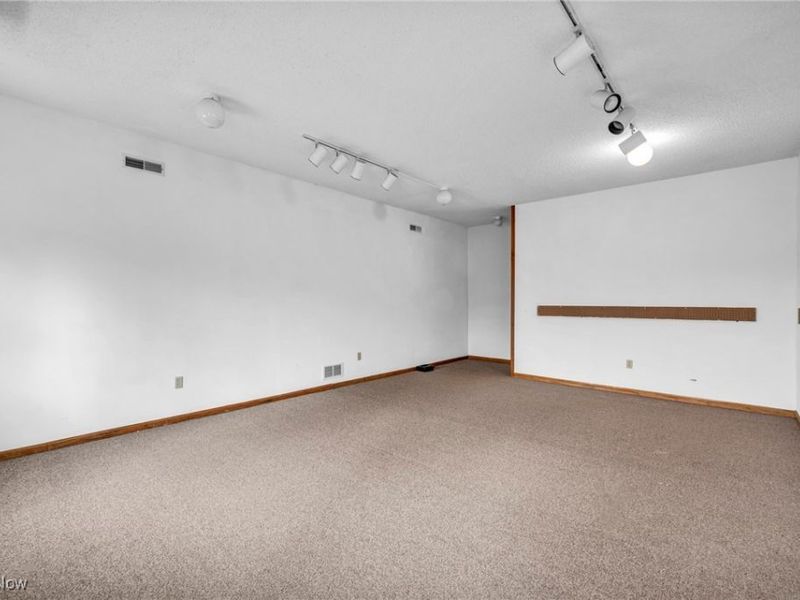 4020 Colorado Avenue, Sheffield, OH 44054 Photo 19