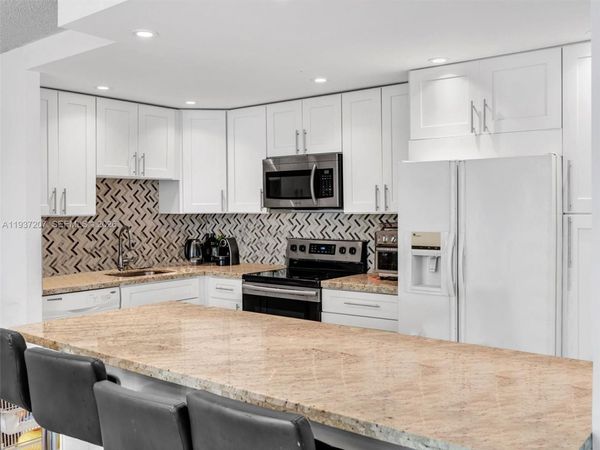 20401 NE 30th Ave , Unit 310-8, Aventura, FL 33180