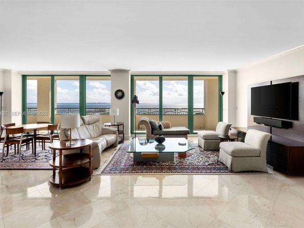 3400 SW 27th Ave, Unit 1902, Miami, FL 33133