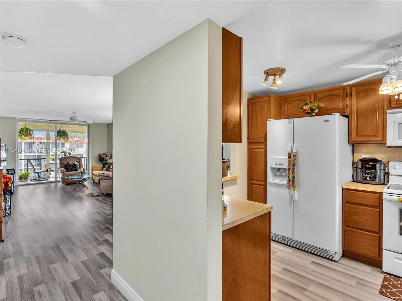 9420 S Hollybrook Lake Dr, Unit 302, Pembroke Pines, FL 33025 Photo