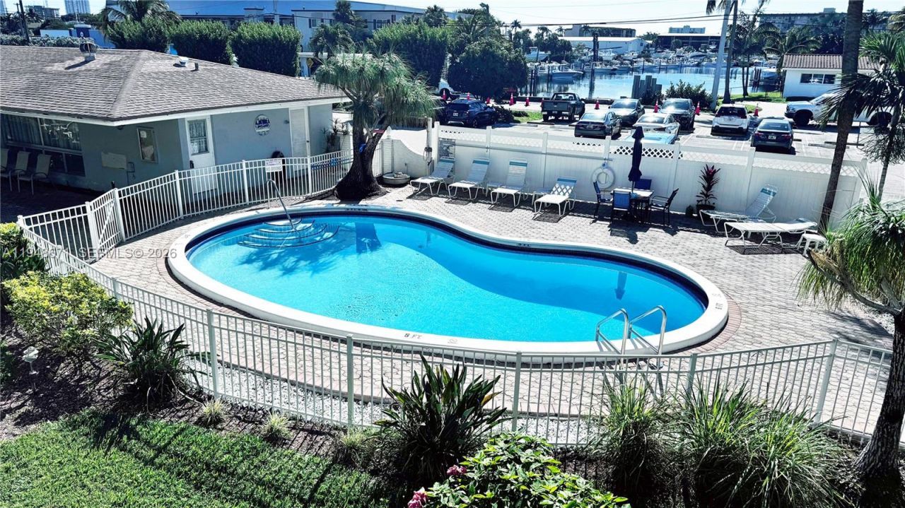 1965 SE 5th Ct , Unit 203, Pompano Beach, FL 33060 Photo