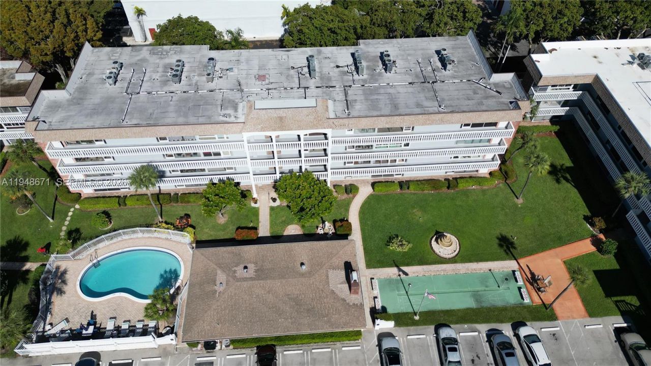1965 SE 5th Ct , Unit 203, Pompano Beach, FL 33060 Photo