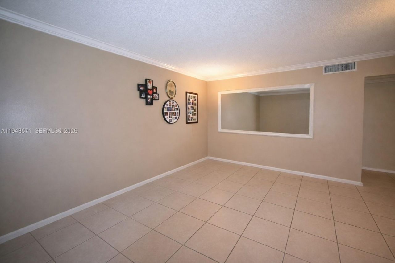 1965 SE 5th Ct , Unit 203, Pompano Beach, FL 33060 Photo
