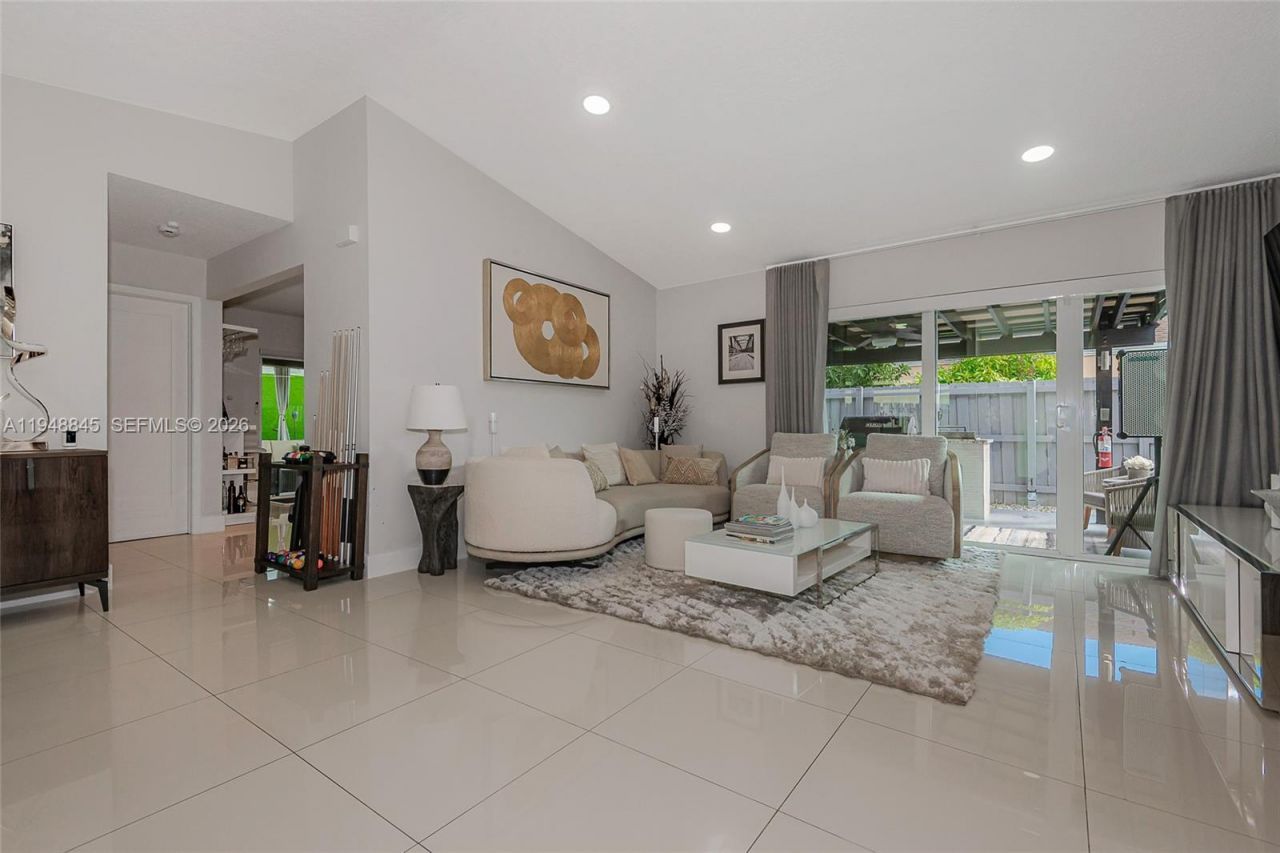 22173 SW 98th Ct, Cutler Bay, FL 33190 Photo