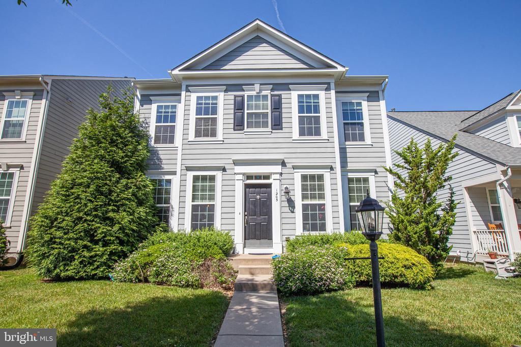 1205 Saunders Drive, Fredericksburg, VA 22401 Main Photo