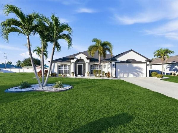 609 SE 16th TER, CAPE CORAL, FL 33990