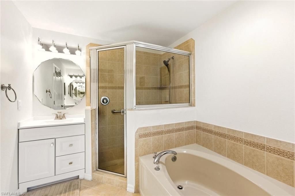 609 SE 16th Ter, Cape Coral, FL 33990 Photo