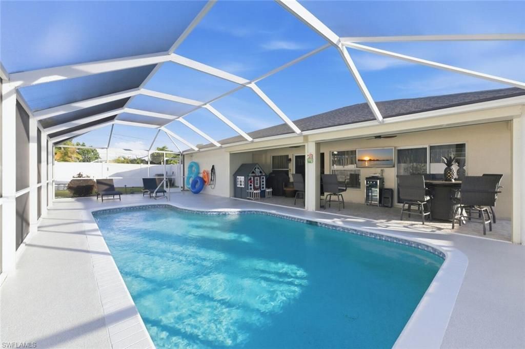 609 SE 16th Ter, Cape Coral, FL 33990 Photo