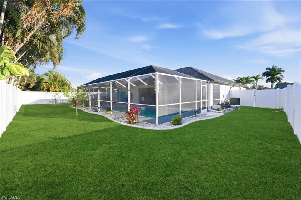 609 SE 16th Ter, Cape Coral, FL 33990 Photo