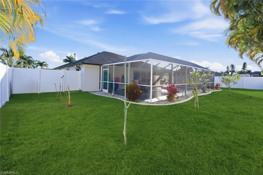 609 SE 16th Ter, Cape Coral, FL 33990 Photo