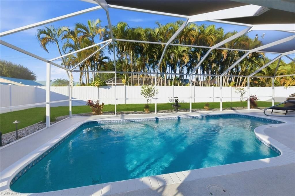 609 SE 16th Ter, Cape Coral, FL 33990 Photo