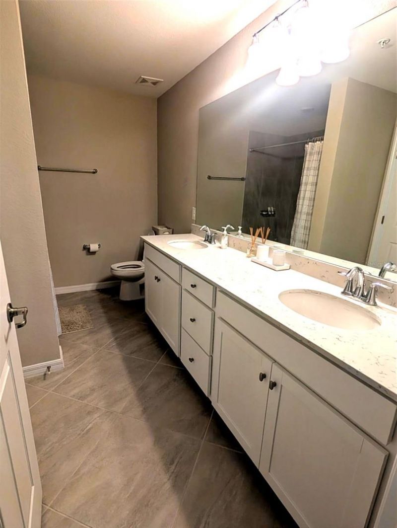 17626 Gawthrop Drive, Unit 201, Bradenton, FL 34211 Photo