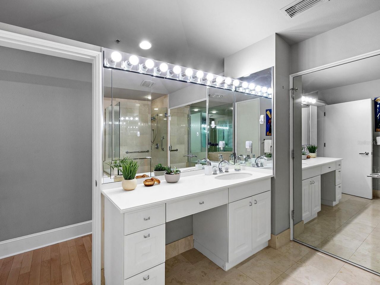 3040 Grand Bay Boulevard, Unit 213, Longboat Key, FL 34228 Photo