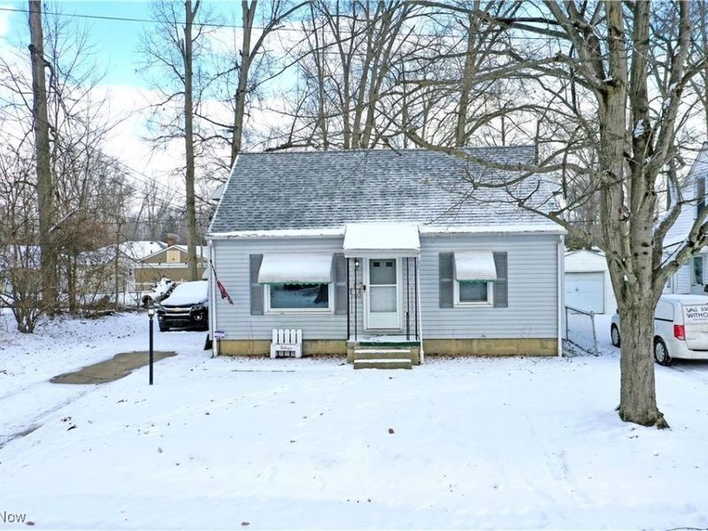1722 Bradford Street NW, Warren, OH 44485 Photo 3