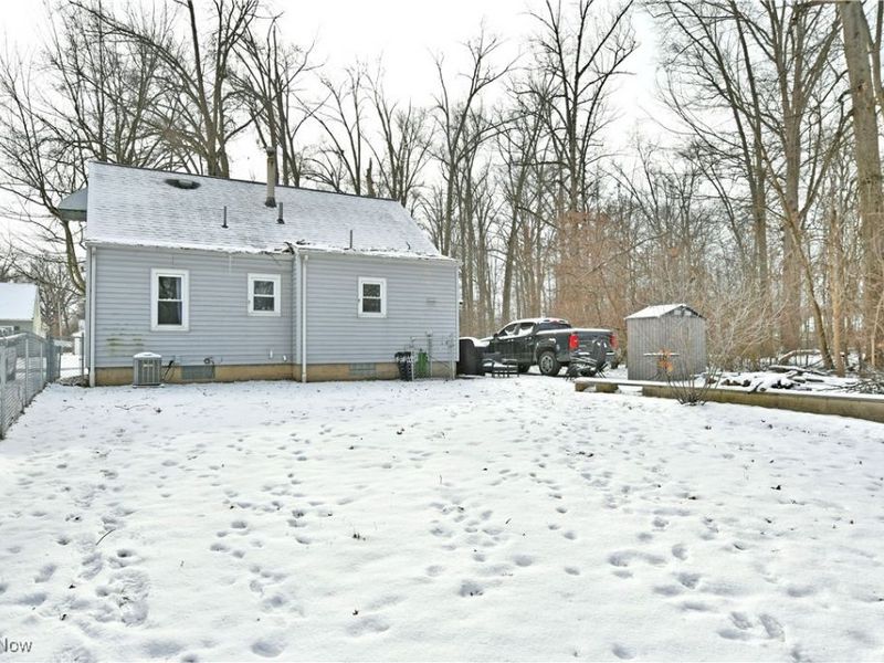 1722 Bradford Street NW, Warren, OH 44485 Photo 49