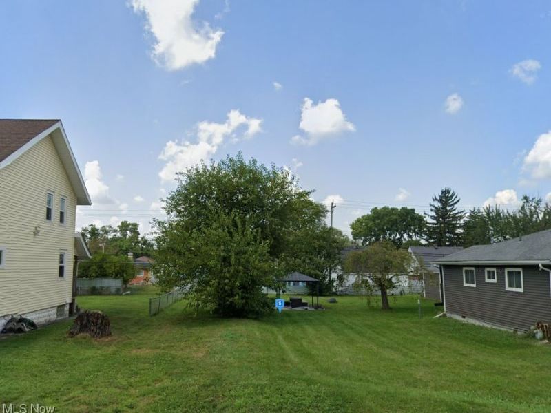 69 Lawrence Avenue, Columbus, OH 43228 Photo 2