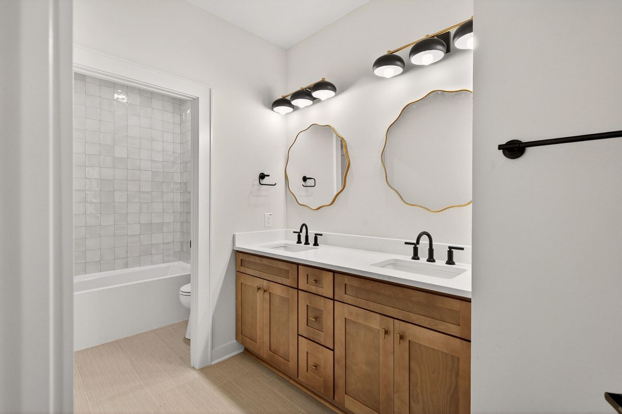 3633 Happyland Boulevard Photo 16