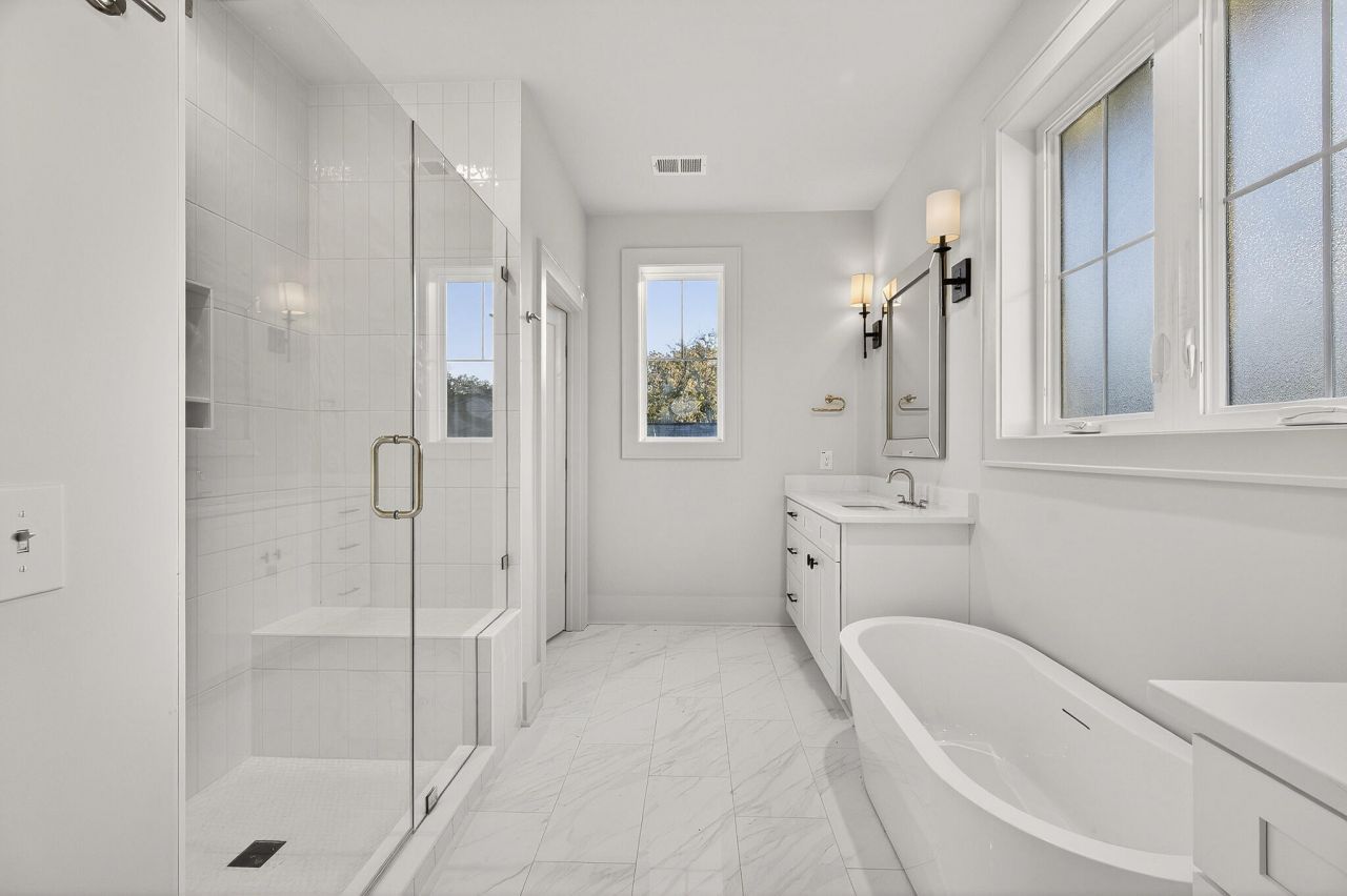 3633 Happyland Boulevard Photo 7