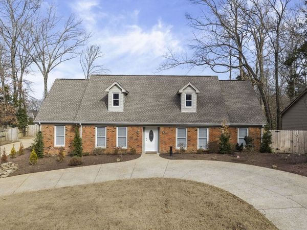 7964 DOVIE LN, Germantown, TN 38138