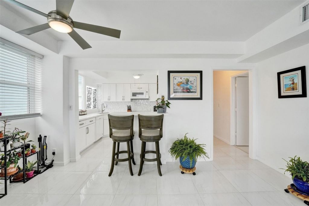 1900 S Ocean Drive, Unit 301, Fort Lauderdale, FL 33316 Photo