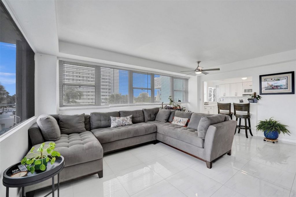 1900 S Ocean Drive, Unit 301, Fort Lauderdale, FL 33316 Photo