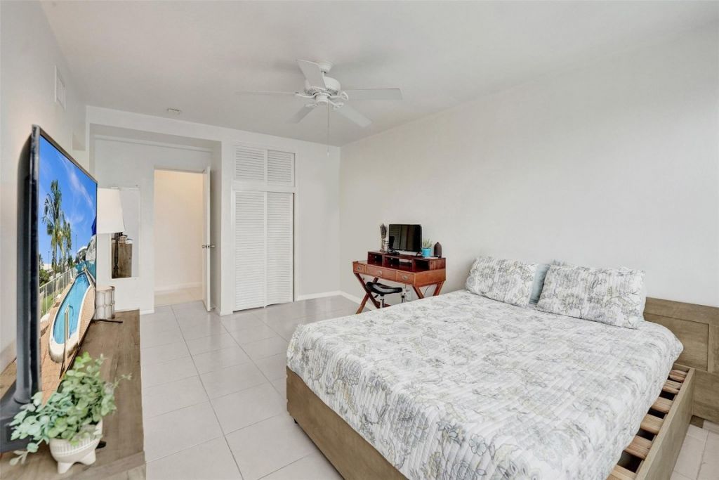 1900 S Ocean Drive, Unit 301, Fort Lauderdale, FL 33316 Photo